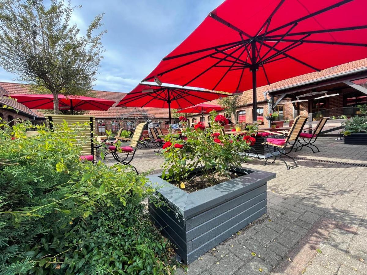 Landhotel Zur Schmiede Göhren-Lebbin Exterior foto