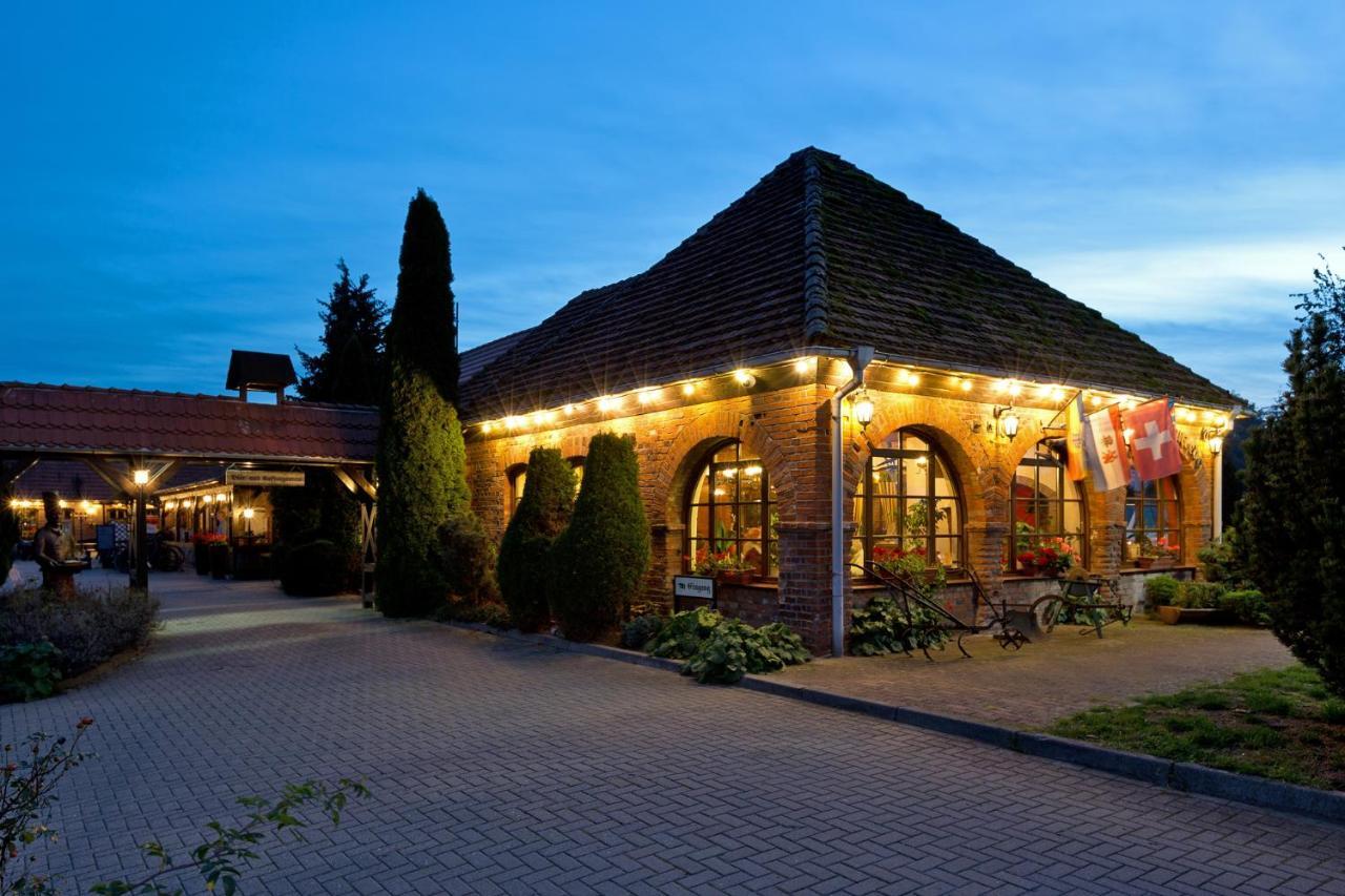 Landhotel Zur Schmiede Göhren-Lebbin Exterior foto